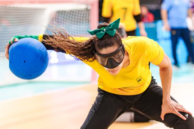 Brasil estreia empatando com bicampeãs paralímpicas no goalball feminino