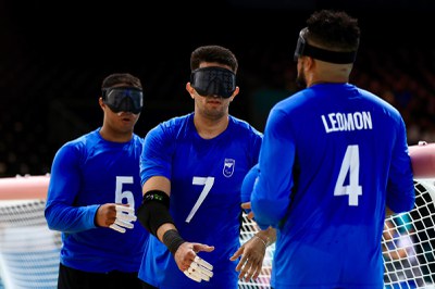 Brasil vence com os homens e perde com as mulheres na segunda rodada do goalball em Paris