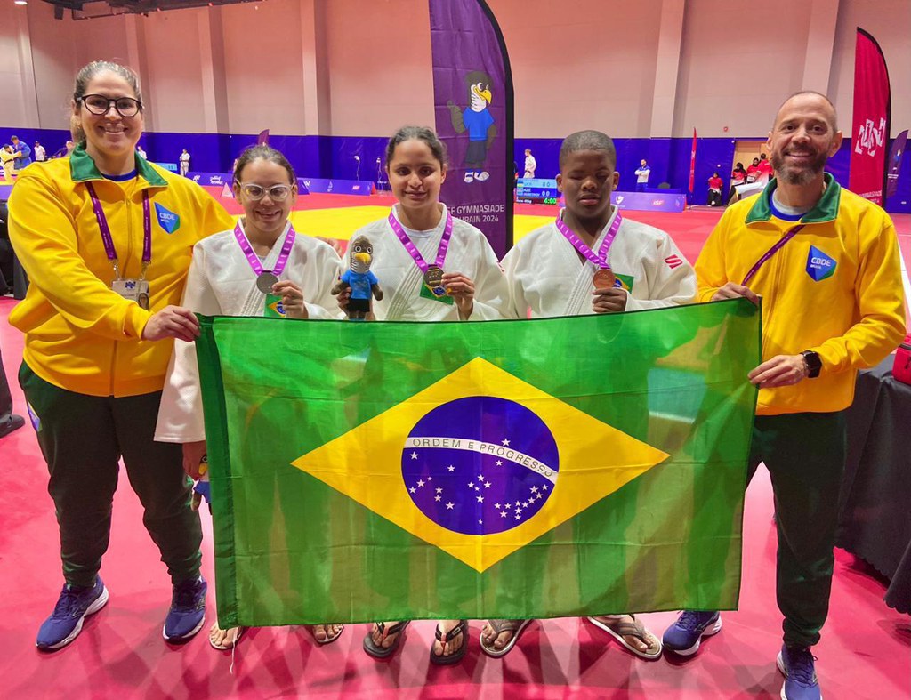 Brasil volta de competição escolar no Bahrein com três medalhas no judô