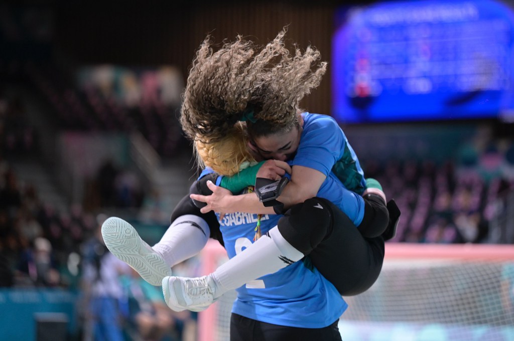 Mulheres derrubam tabu, eliminam Japão e mantêm vivo sonho da medalha inédita